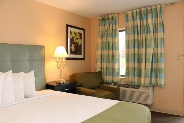 Shining Light Inn & Suites image 15