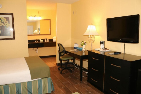 Shining Light Inn & Suites image 17